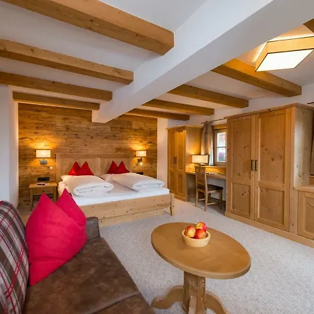 Konukevi Alpengasthof Rossmoos Alpbach